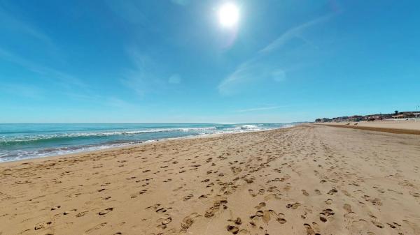 Piso en calle Azorín, 2