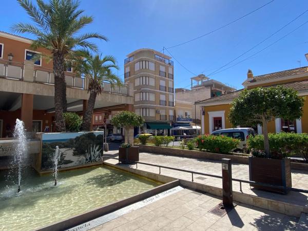 Piso en calle Azorín, 2