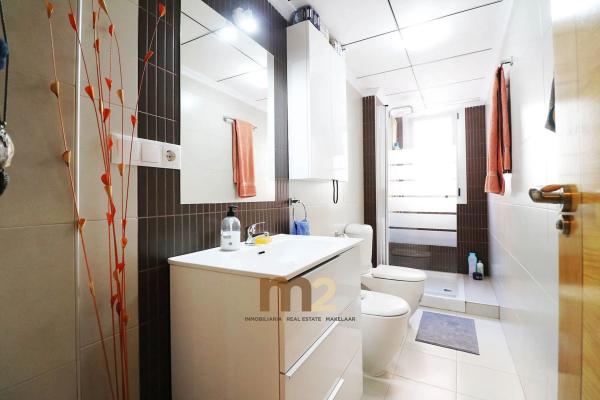 Chalet adosado en corts valencians