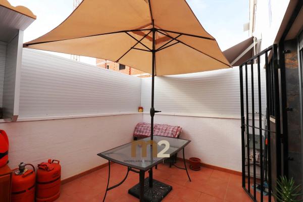 Chalet adosado en corts valencians