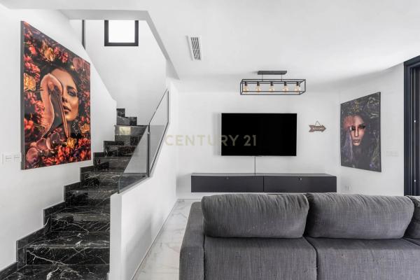 Casa independiente en calle Algarrobo, 61