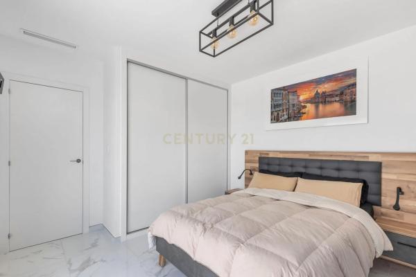 Casa independiente en calle Algarrobo, 61