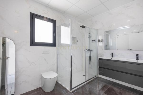 Casa independiente en calle Algarrobo, 61