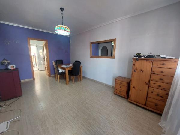 Chalet adosado en calle Chumbera, 17