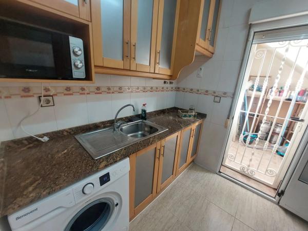 Chalet adosado en calle Chumbera, 17