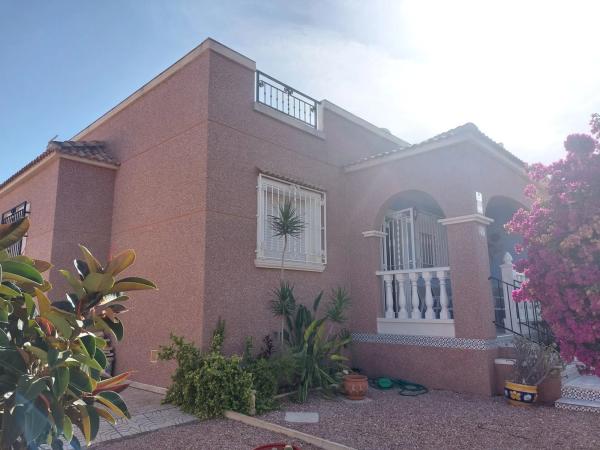 Chalet adosado en calle Chumbera, 17