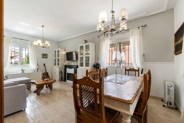 Chalet en calle Chumbera s/n