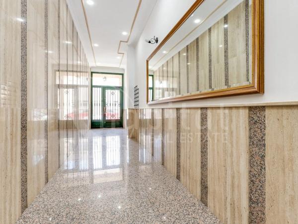 Piso en calle Diego Montesinos, 13 -7