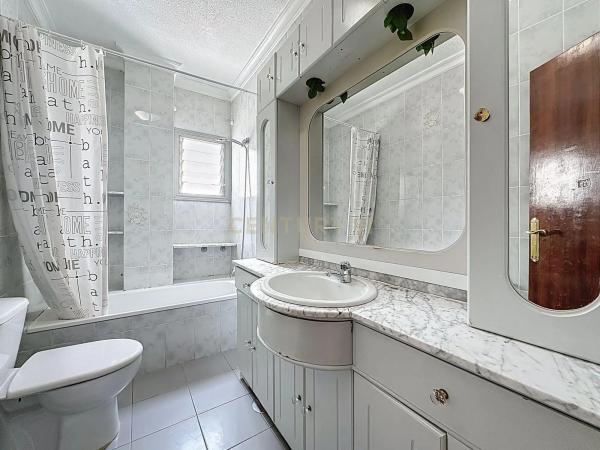 Piso en calle las Salinas, 4