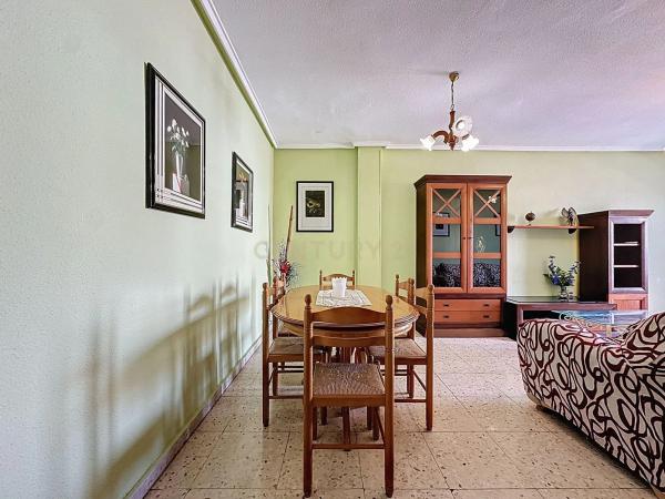 Piso en calle las Salinas, 4