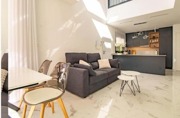 Casa independiente en calle Taray