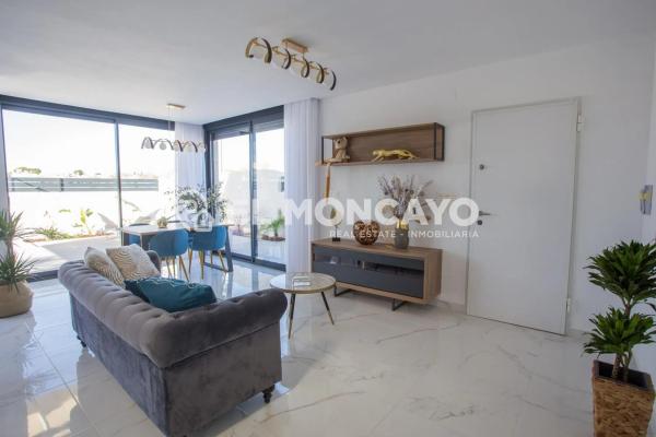 Casa independiente en calle Algarrobo