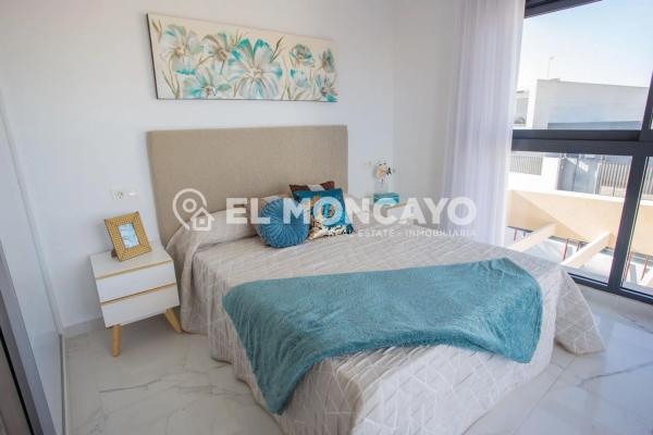 Casa independiente en calle Algarrobo