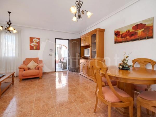 Chalet adosado en avenida Riegos de Levante, 10