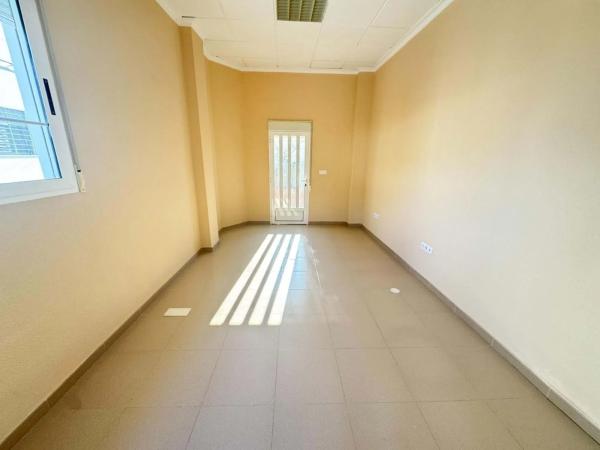 Casa independiente en calle los Riquelmes