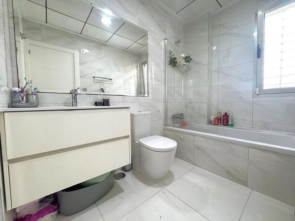 Casa independiente en calle Nalón