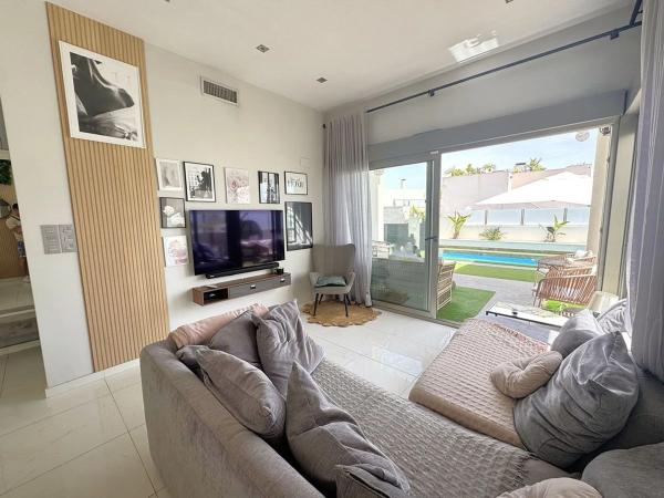 Casa independiente en calle Nalón