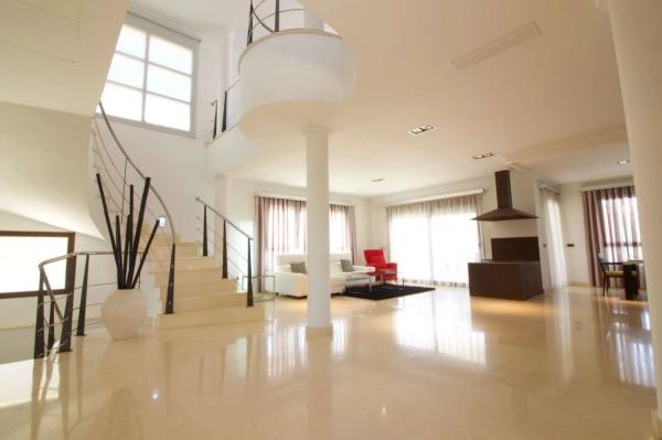 Casa independiente en calle Baliza