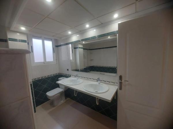 Casa independiente en calle los Riquelmes