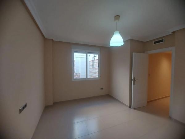 Casa independiente en calle los Riquelmes