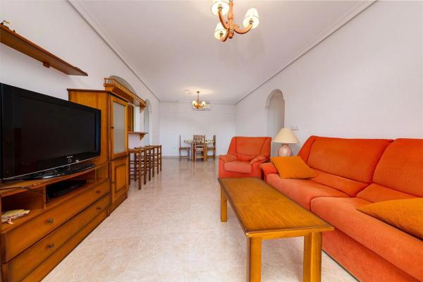 Piso en calle Pavo Real, 60