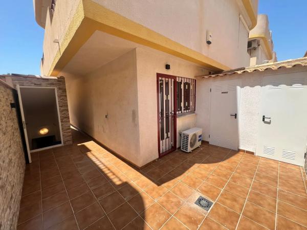 Chalet adosado en calle del Rocío