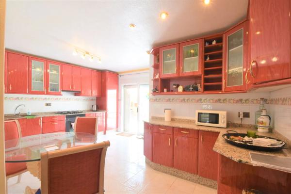 Casa independiente en calle los Rosales