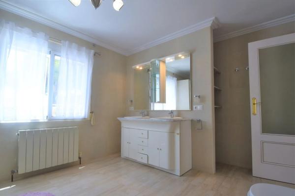 Casa independiente en calle los Rosales