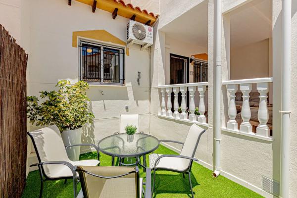 Chalet en Barrio Los Balcones y los Altos