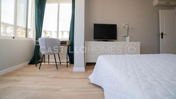 Chalet pareado en calle Trepadora, 16