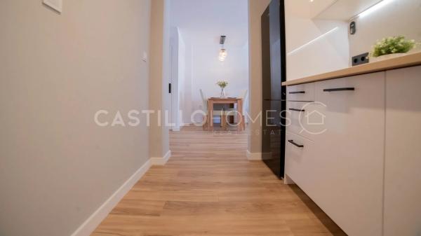 Chalet pareado en calle Trepadora, 16