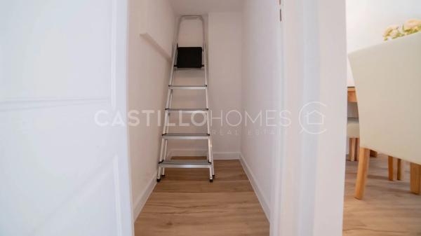 Chalet pareado en calle Trepadora, 16