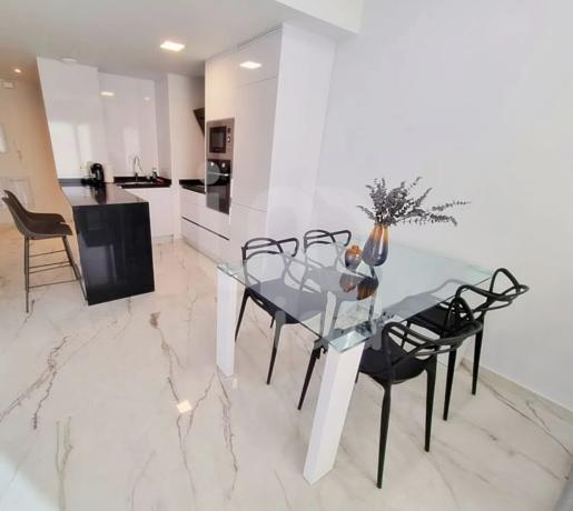 Piso en calle Lagos de Covadonga, 1