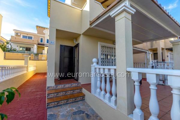 Chalet adosado en El Pedrero