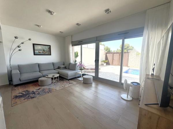 Casa independiente en calle Miño, 6