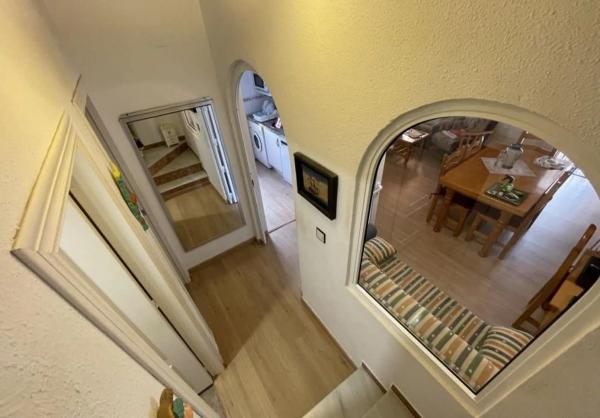 Chalet pareado en calle Libra