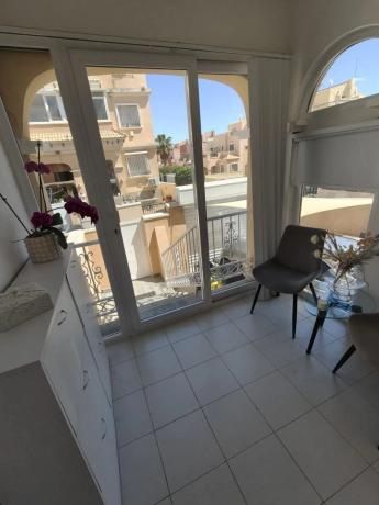 Casa independiente en calle Bidasoa