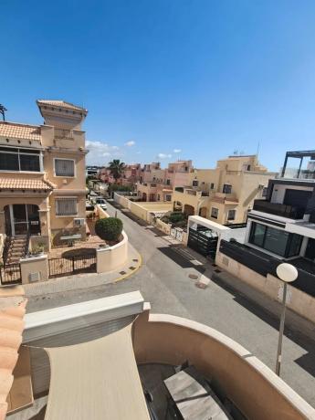 Casa independiente en calle Bidasoa