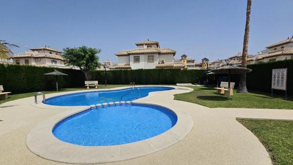 Dúplex en Barrio Lomas de Cabo Roig-Los Dolses