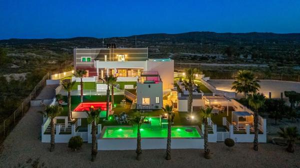 Casa independiente en calle del Campo