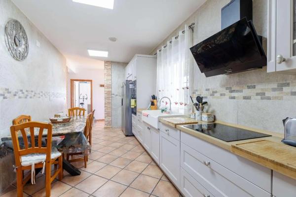 Casa independiente en calle los Claveles