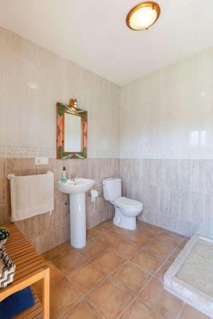 Casa independiente en calle los Claveles