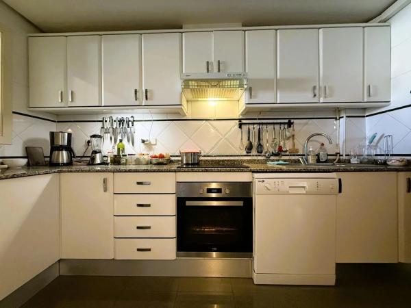 Piso en avenida de las Adelfas