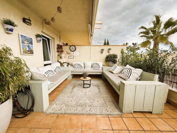 Piso en avenida de las Adelfas