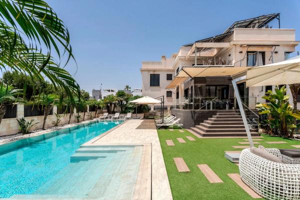 Chalet en Barrio La Zenia