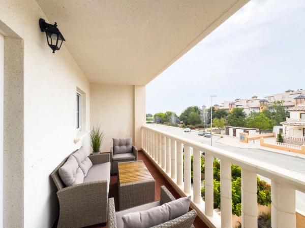 Piso en calle Castillo de la Atalaya