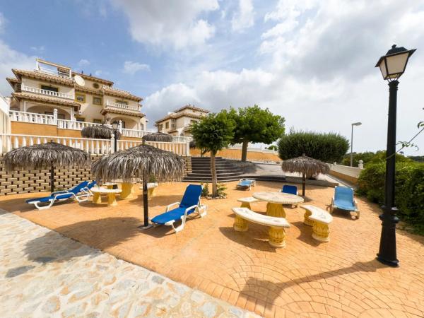 Piso en calle Castillo de la Atalaya