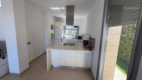 Casa independiente en calle Melocotonero