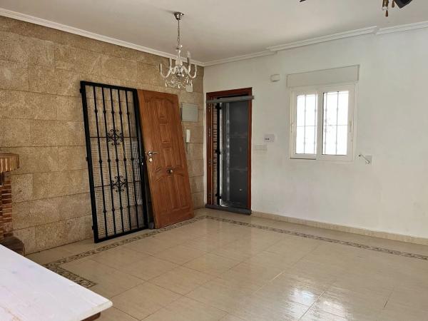 Chalet adosado en calle de la Garza