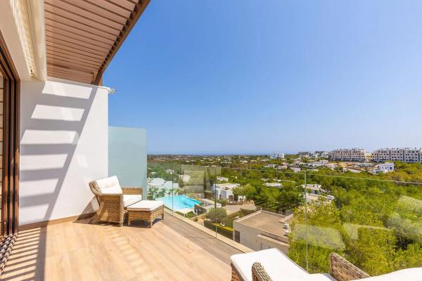 Ático en Barrio Las Colinas Golf